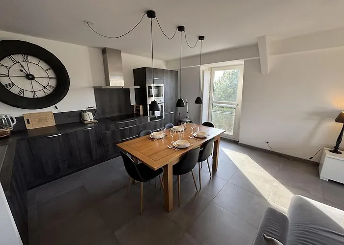 Moderne * Senlis (Oise)